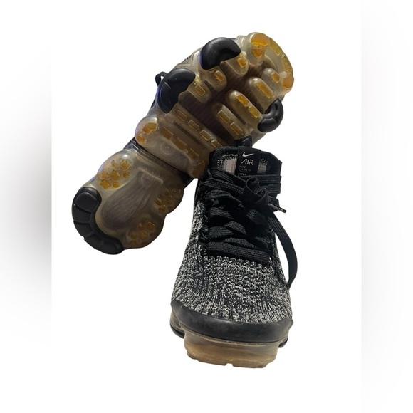 Nike Vapormax Flyknit Oreo - Picture 4 of 5